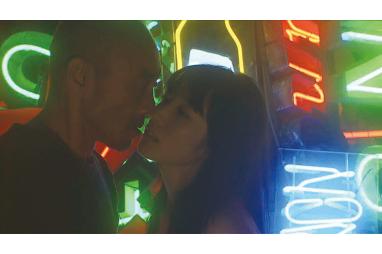ヌードの夜/愛は惜しみなく奪う<R-15>